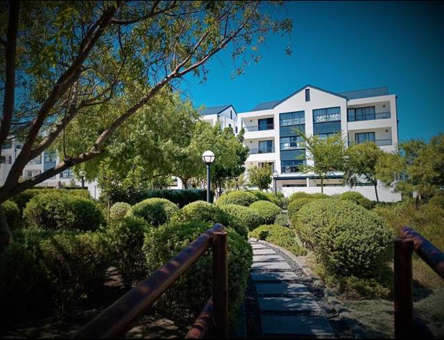 1 BEDROOM APARTMENT FOR SALE IN SANDOWN